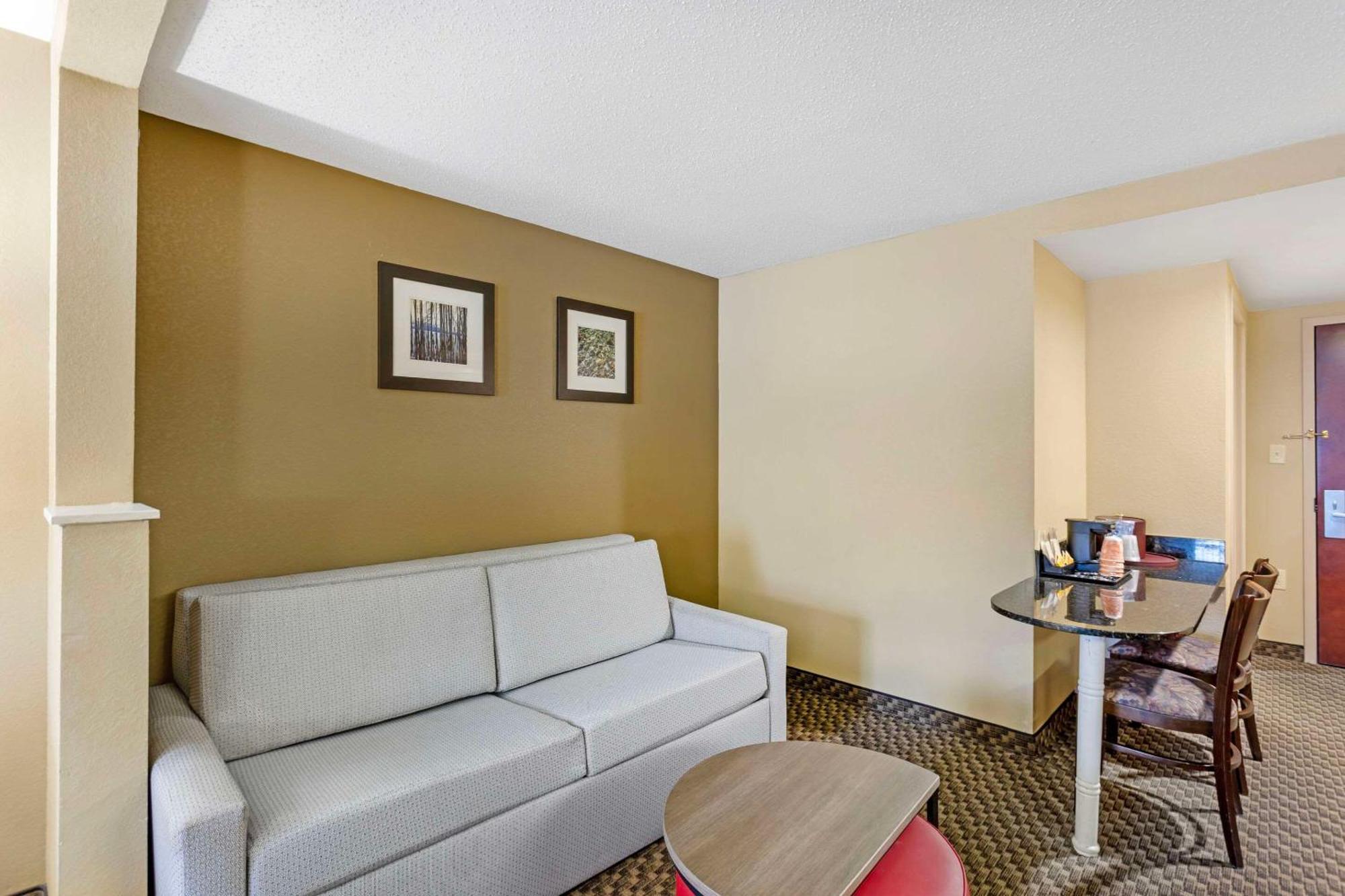 Comfort Inn & Suites Carneys Point Exterior foto